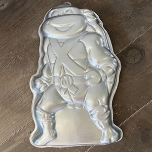 Silver Ninja Turtle Cake Pan